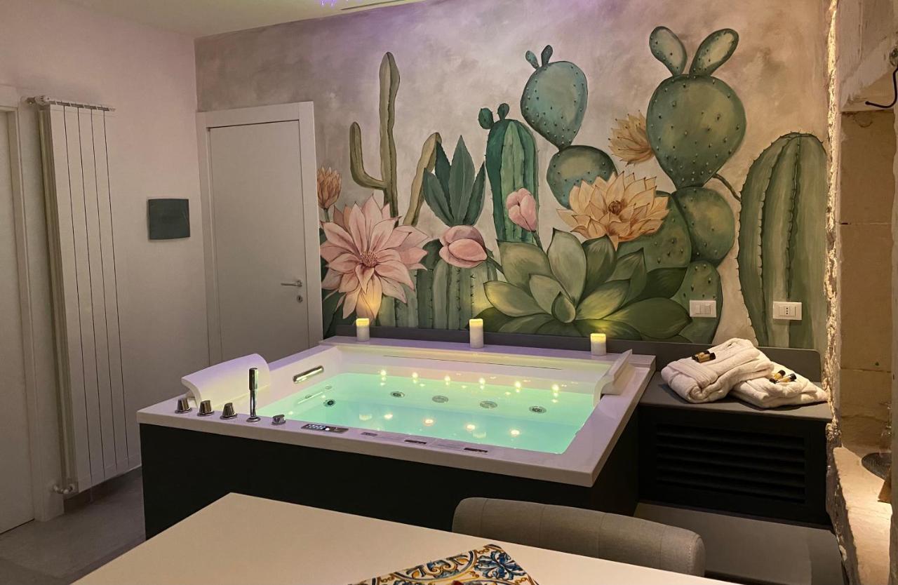 Queen Room Spa Bath