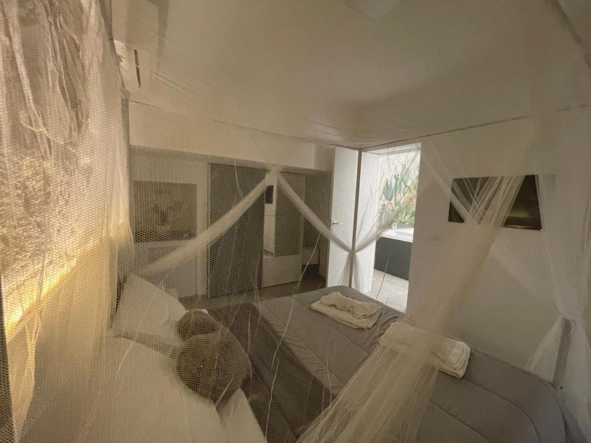Queen Room Spa Bath