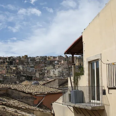 La Corte Di Ibla-3